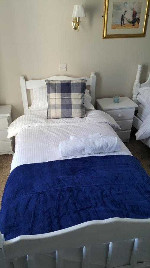 קושנדאל Central Bar Guesthouse מראה חיצוני תמונה