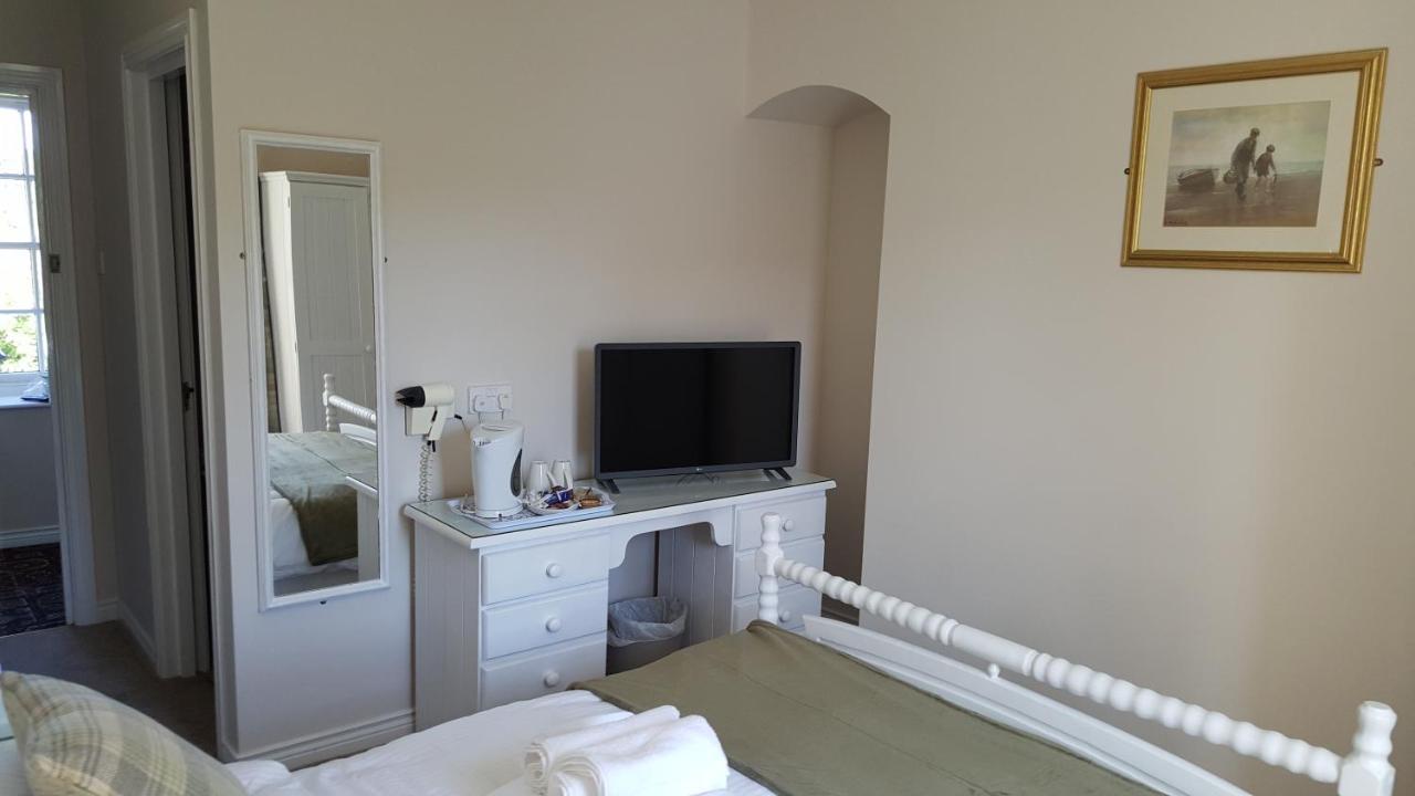 קושנדאל Central Bar Guesthouse מראה חיצוני תמונה